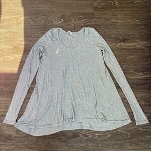 Free People Grey Long-Sleeve Scoop-Neck Flowy Tunic Top w/ High-Low Hem Size M